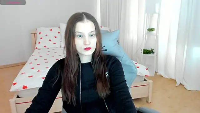 Snapshot of KrisDoeil chatting on 04-15-26, 02:18 KrisDoeil online show from 04-15-26, 02:18