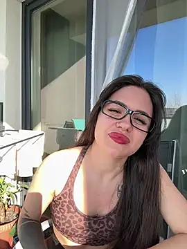 SiennaLuxexx online show from 03-10-26, 02:00