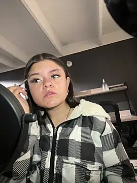 Camila Duarte2 online show from 01-14-26, 01:39