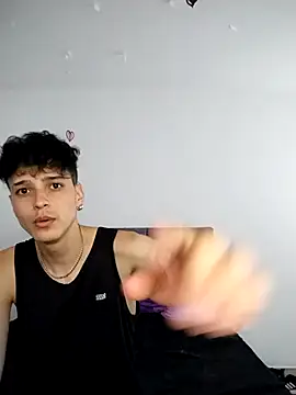 hottie couplee online show from 02-15-26, 10:50