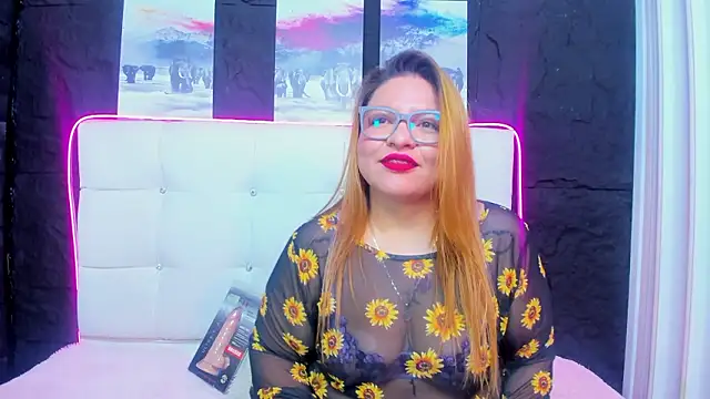 Snapshot of Sue_andersson chatting on 02-02-26, 10:14 Sue andersson online show from 02-02-26, 10:14