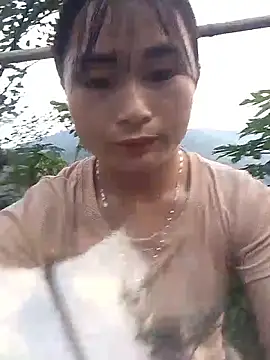 Snapshot of Maiphu34 chatting on 04-28-26, 10:31 Maiphu34 online show from 04-28-26, 10:31