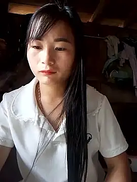 Snapshot of Maiphu34 chatting on 05-19-26, 06:42 Maiphu34 online show from 05-19-26, 06:42