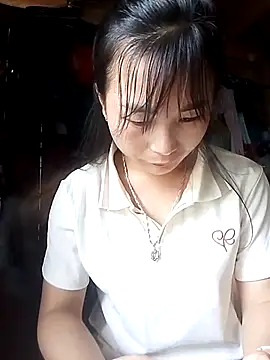 Snapshot of Maiphu34 chatting on 05-20-26, 12:06 Maiphu34 online show from 05-20-26, 12:06