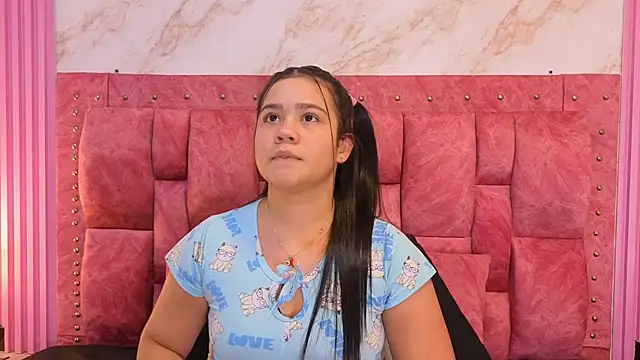 Snapshot of ValeryMorales chatting on 02-04-26, 07:31 ValeryMorales online show from 02-04-26, 07:31