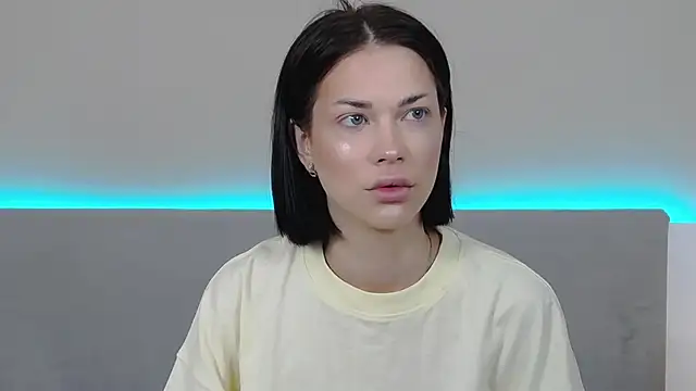 RachaelMils online show from 04-17-26, 03:42