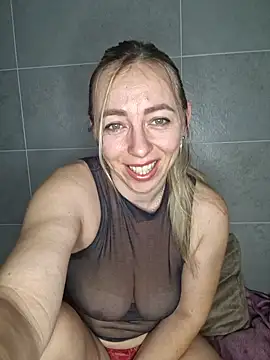 Snapshot of sole28 chatting on 03-19-26, 10:14 sole28 online show from 03-19-26, 10:14