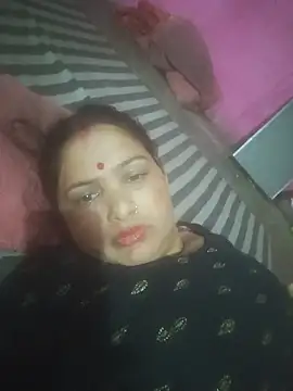 Snapshot of Your-shreya143 chatting on 06-20-26, 11:07 Your-shreya143 online show from 06-20-26, 11:07