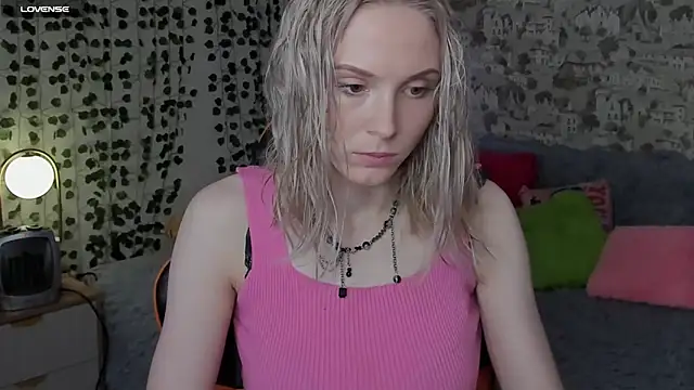 Gina Gina love online show from 05-28-26, 01:03