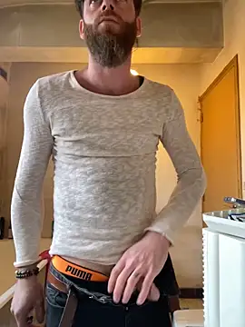 Snapshot of Bigdaad92 chatting on 12-05-25, 01:20 Bigdaad92 online show from 12-05-25, 01:20