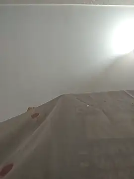 Snapshot of yacinekabiley16 chatting on 12-15-25, 10:52 yacinekabiley16 online show from 12-15-25, 10:52