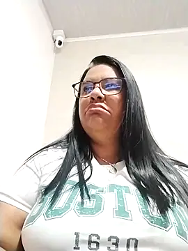 Snapshot of Carameloswing1 chatting on 12-04-25, 12:47 Carameloswing1 online show from 12-04-25, 12:47