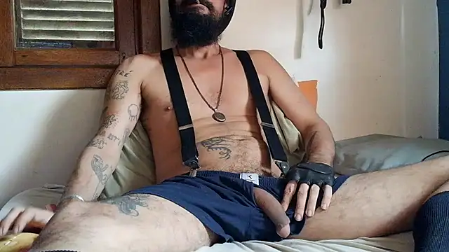 Snapshot of ooproprio chatting on 06-18-26, 03:27 ooproprio online show from 06-18-26, 03:27