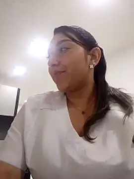 Valeria montana  online show from 06-03-26, 06:46
