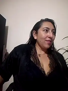 Snapshot of Valeria_montana_ chatting on 06-18-26, 01:39 Valeria montana online show from 06-18-26, 01:39