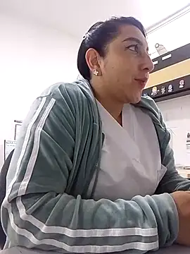 Snapshot of Valeria_montana_ chatting on 06-25-26, 11:48 Valeria montana online show from 06-25-26, 11:48