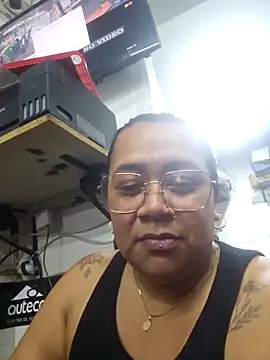 vicky-duarte online show from 12-18-25, 08:59