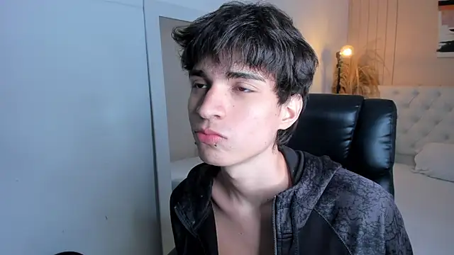 CONNOR STONNE  online show from 04-16-26, 11:51