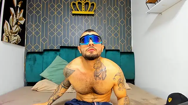 lucky smith1 online show from 12-20-25, 05:53