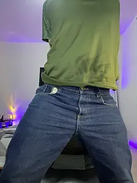 williamsmiiths16 online show from 05-07-26, 11:48