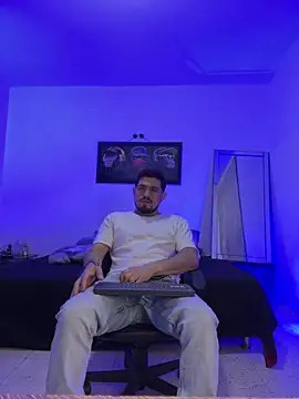 williamsmiiths16 online show from 06-01-26, 11:45