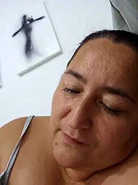 VioletBruces online show from 04-12-26, 10:04