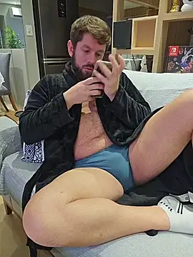 Snapshot of RipMyUnderwear chatting on 05-14-26, 01:45 RipMyUnderwear online show from 05-14-26, 01:45