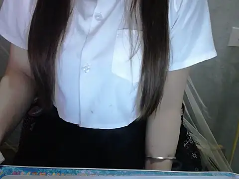Snapshot of maian_love chatting on 07-08-26, 05:17 maian love online show from 07-08-26, 05:17