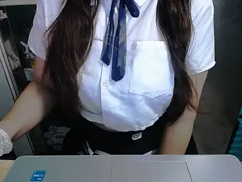 Snapshot of maian_love chatting on 07-20-26, 06:54 maian love online show from 07-20-26, 06:54