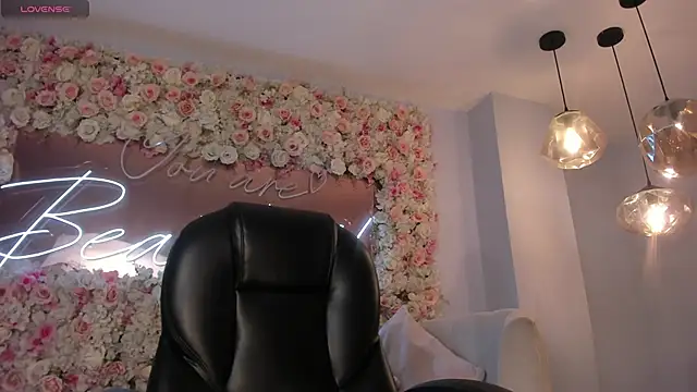 MadisonKane online show from 05-04-26, 11:28