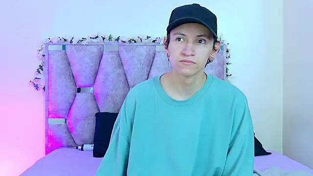 iris and damian online show from 04-12-26, 05:18