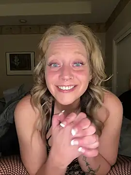 Snapshot of MissyLovelace chatting on 05-08-26, 11:15 MissyLovelace online show from 05-08-26, 11:15
