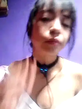 Snapshot of Honey_bun06 chatting on 06-19-26, 05:56 Honey bun06 online show from 06-19-26, 05:56