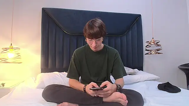 Snapshot of JeffBellfort chatting on 06-23-26, 08:51 JeffBellfort online show from 06-23-26, 08:51