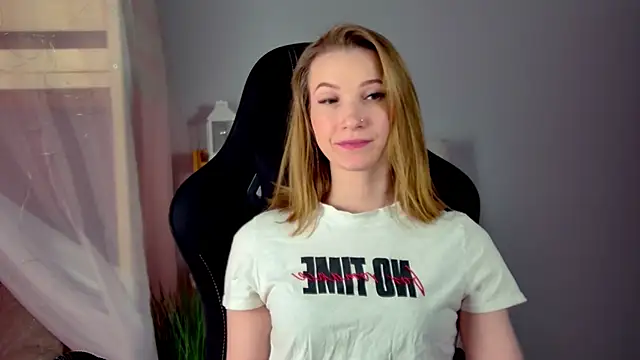 Megan Rodgers online show from 02-05-26, 05:28