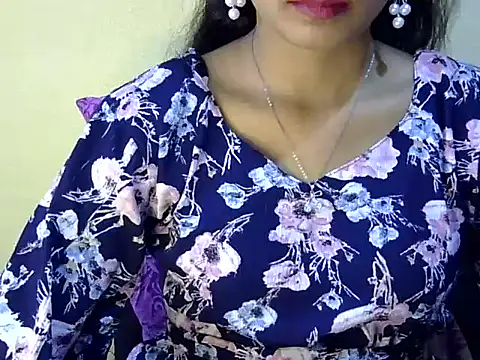 Snapshot of Shab_M chatting on 05-16-26, 06:32 Shab M online show from 05-16-26, 06:32