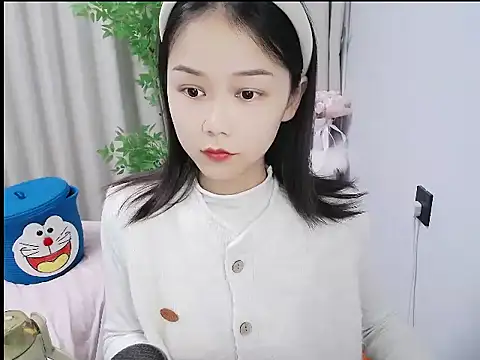 Snapshot of mili923 chatting on 12-19-25, 01:40 mili923 online show from 12-19-25, 01:40
