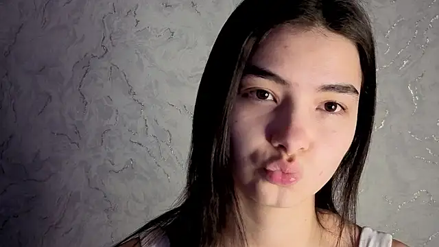 Laura Sunday online show from 02-24-26, 01:31