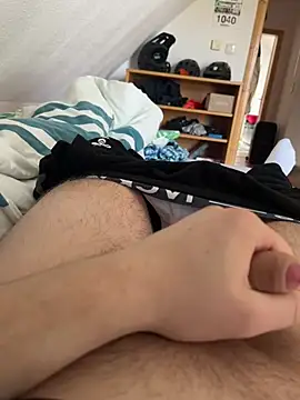 hannes256102 online show from 03-21-26, 10:42