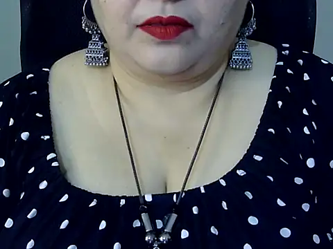 Snapshot of Soniya_Sha chatting on 02-17-26, 07:05 Soniya Sha online show from 02-17-26, 07:05
