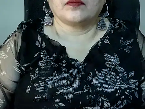 Snapshot of Soniya_Sha chatting on 03-01-26, 05:48 Soniya Sha online show from 03-01-26, 05:48