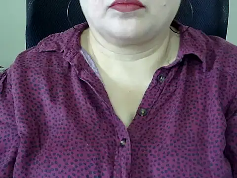 Snapshot of Soniya_Sha chatting on 05-16-26, 08:33 Soniya Sha online show from 05-16-26, 08:33