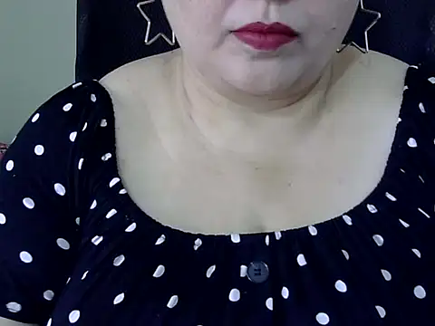 Snapshot of Soniya_Sha chatting on 05-17-26, 06:44 Soniya Sha online show from 05-17-26, 06:44