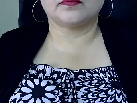 Snapshot of Soniya_Sha chatting on 05-25-26, 06:52 Soniya Sha online show from 05-25-26, 06:52