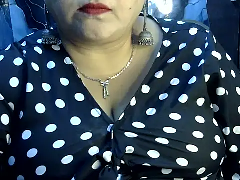 Snapshot of Soniya_Sha chatting on 07-06-26, 07:49 Soniya Sha online show from 07-06-26, 07:49