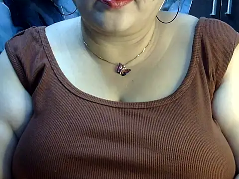 Snapshot of Soniya_Sha chatting on 08-07-26, 02:19 Soniya Sha online show from 08-07-26, 02:19