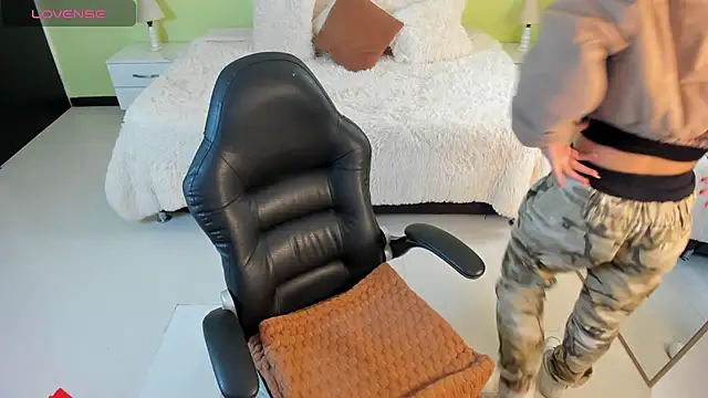 Celeste Rous   online show from 03-07-26, 12:24