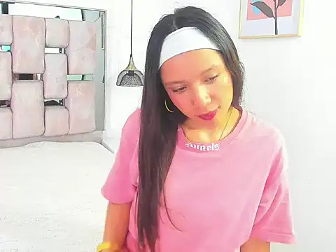 Hannah stuart online show from 02-20-26, 02:17