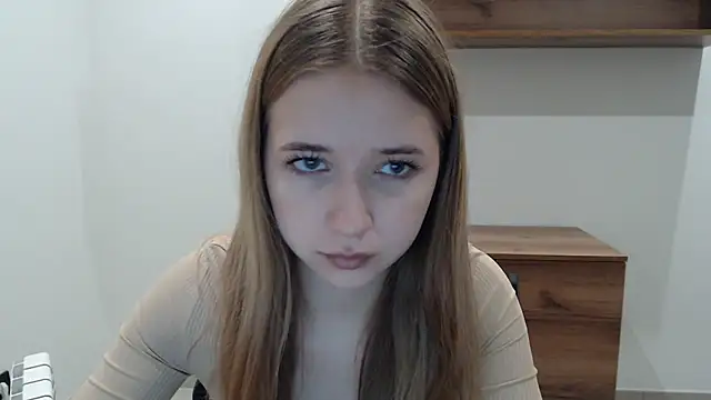 SweetBellaa  online show from 12-18-25, 10:32