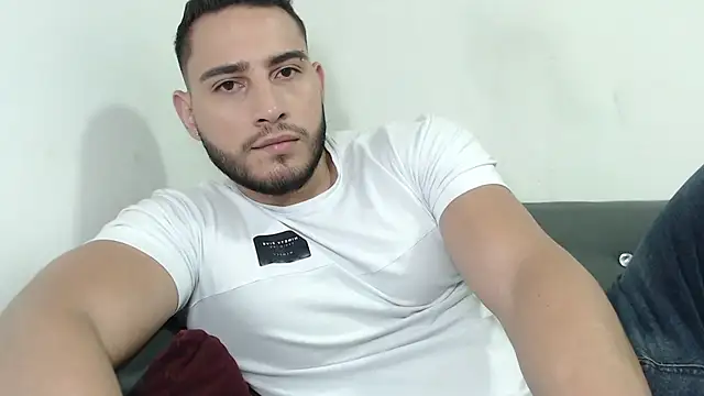 Seank Noszka online show from 12-14-25, 08:13